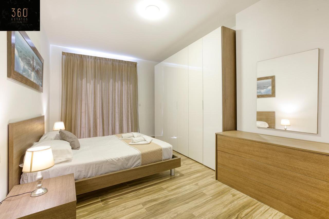 Lux Sea Front Penthouse With Breathtaking Views In St Pauls By 360 Estates Leilighet San Pawl il-Baħar Eksteriør bilde