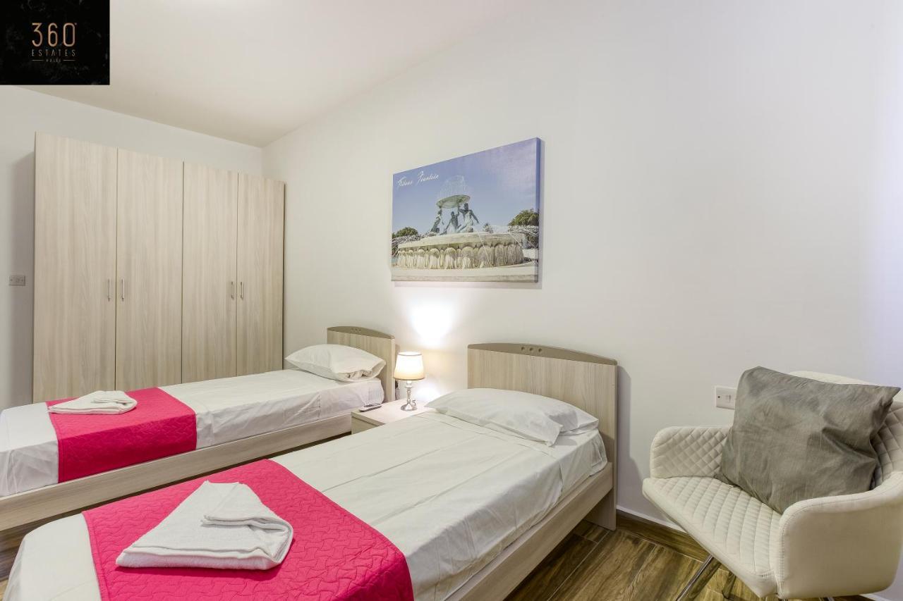 Lux Sea Front Penthouse With Breathtaking Views In St Pauls By 360 Estates Leilighet San Pawl il-Baħar Eksteriør bilde