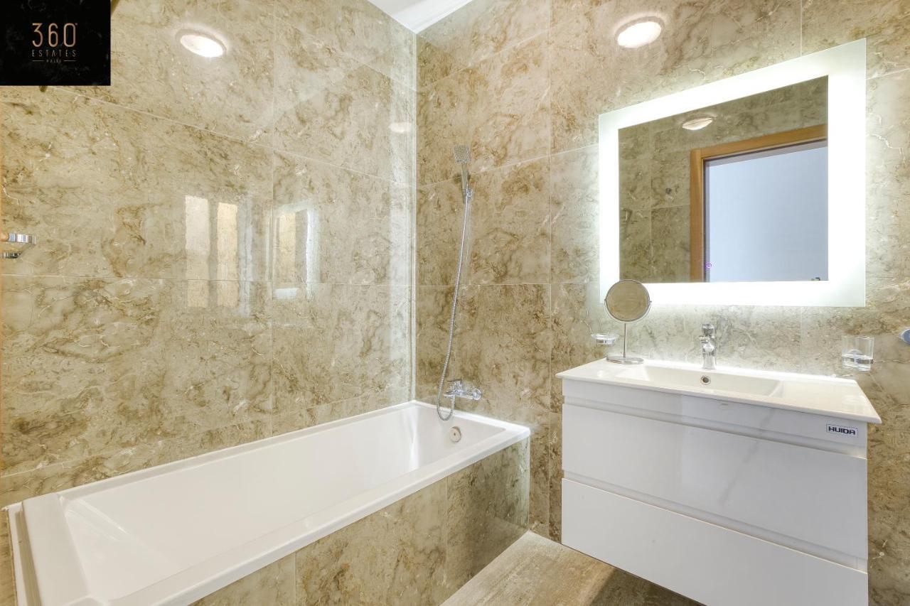 Lux Sea Front Penthouse With Breathtaking Views In St Pauls By 360 Estates Leilighet San Pawl il-Baħar Eksteriør bilde