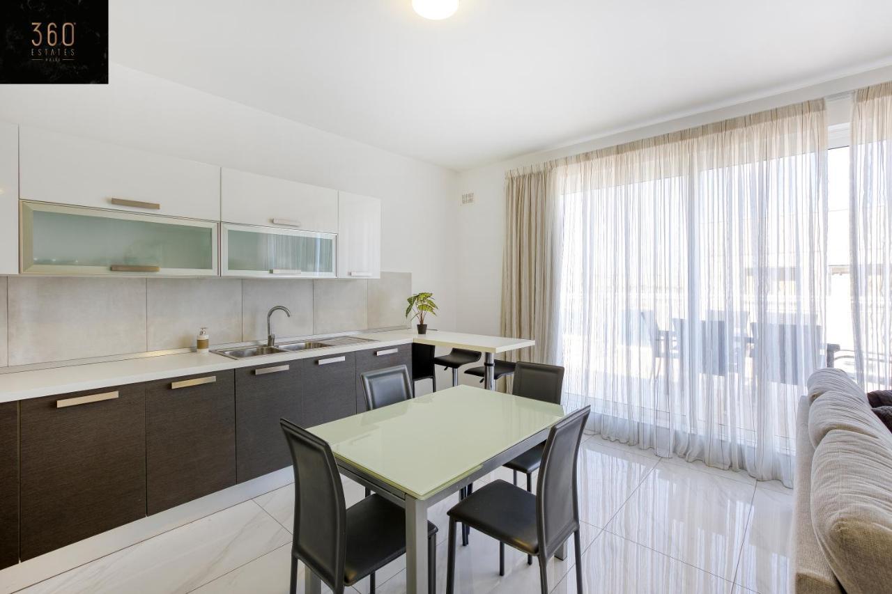 Lux Sea Front Penthouse With Breathtaking Views In St Pauls By 360 Estates Leilighet San Pawl il-Baħar Eksteriør bilde